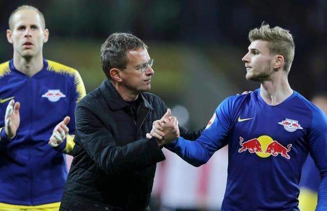 西甲16轮比赛精彩纷呈，多队争夺保级名额，各队表现起伏，悬念迭起。（西甲第16轮看点十足：保级混战升级，球队状态起伏，悬念丛生）