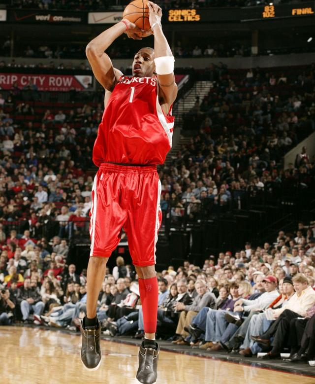 足坛年终大战海选倒计时5小时！姆巴佩稳居榜首，托纳利升至31（足坛年终评选仅剩5小时：姆巴佩继续领跑，托纳利升至第31位）