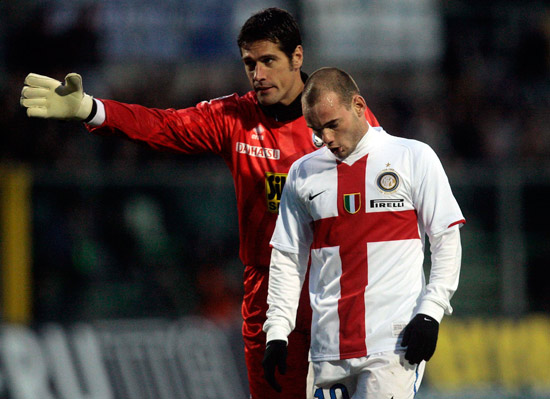 法尔克：拜仁仍在密切关注DV9，同时也对弗兰库利诺-朱感兴趣（法尔克：拜仁继续跟进DV9，也有意弗兰库利诺-朱）