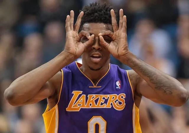 NBA球队战术解析：勇士防守新打法,（NBA战术深度解读：勇士防守革新）