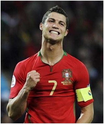 WTT总决赛：王楚钦4-3逆转战胜松岛辉空，晋级八强（WTT总决赛：王楚钦上演4-3逆转击败松岛辉空，挺进八强）