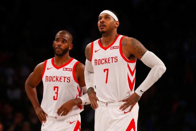 球队展现反扑精神（球队上演顽强反扑）