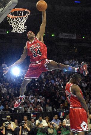 记者：洲际比赛是商业赛，不管国安还是海港想怎么踢就怎么踢（记者：洲际赛本质为商业赛事，国安与海港踢法自主）