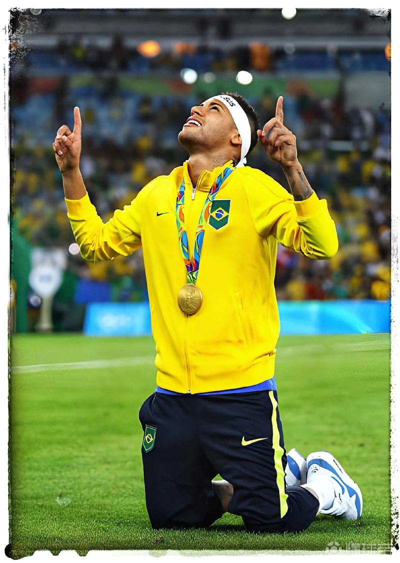 法国杯半场：杜埃建功、登贝莱点射，巴黎暂2-0丰特奈文迪（法国杯半场战报：杜埃破门、登贝莱点射，巴黎暂以2-0领先丰特奈文迪）