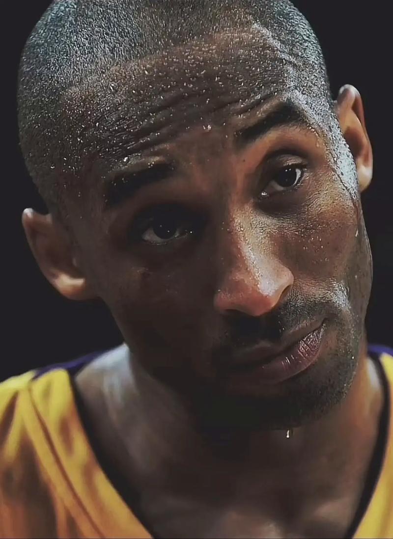 5号+21号定义KG！加内特在森林狼和凯尔特人都退役了球衣（KG的5号与21号双城封神：森林狼与凯尔特人齐退役球衣）