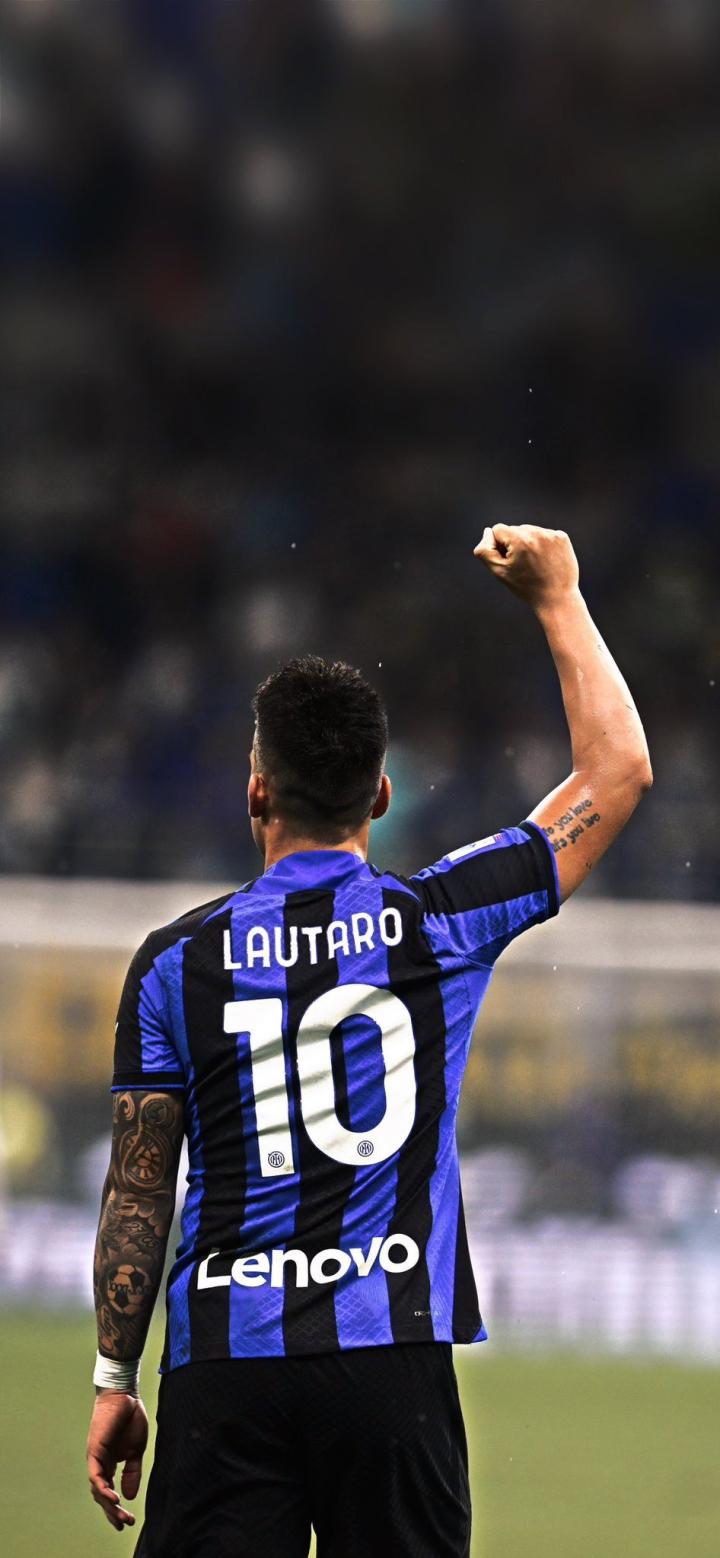 混团夺冠，国乒陪练角落等待，谁注意孙颖莎举动，刘国梁没说错（混合团体夺冠，国乒陪练默默守在角落，孙颖莎细节引发关注，刘国梁说得没错）