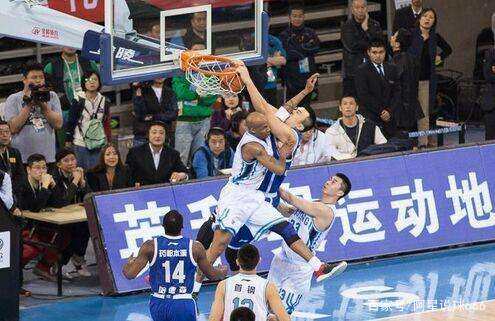 辽宁外援布朗首秀8中2，奥利弗16分7板难救主（辽宁外援布朗处子战8投2中，奥利弗16分7板也难挽败局）