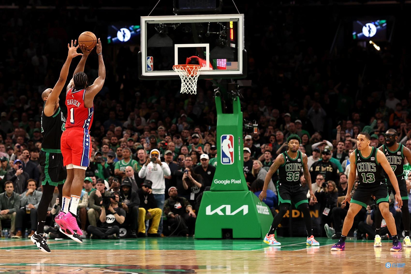 阿德巴约的防守艺术：现象级的防守表现（阿德巴约的防守之道：表现堪称现象级）