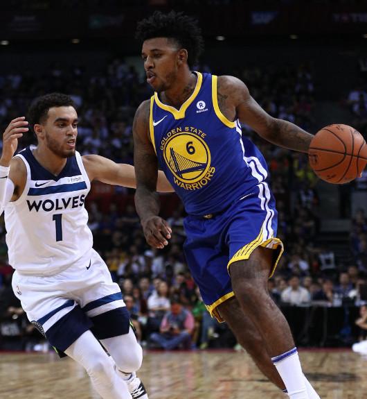 NBA：勇士主场击败小牛 库里三分火力全开（NBA：勇士主场力克小牛，库里三分如雨）