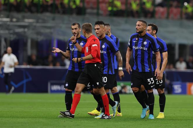 矛盾之战！下轮欧冠迎联赛9场33球拜仁PK联赛10场丢3球阿森纳（欧冠焦点对决：拜仁联赛9战轰33球 VS 阿森纳联赛10战仅失3球）