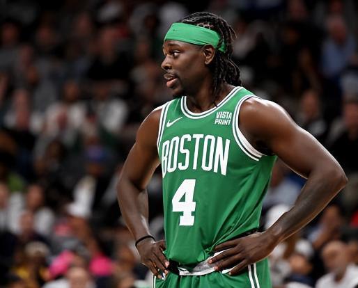 伊拉克vs阿联酋首发：卡里姆、谢尔在列，卢卡斯先发（伊拉克对阵阿联酋首发公布：卡里姆、谢尔在列，卢卡斯首发登场）